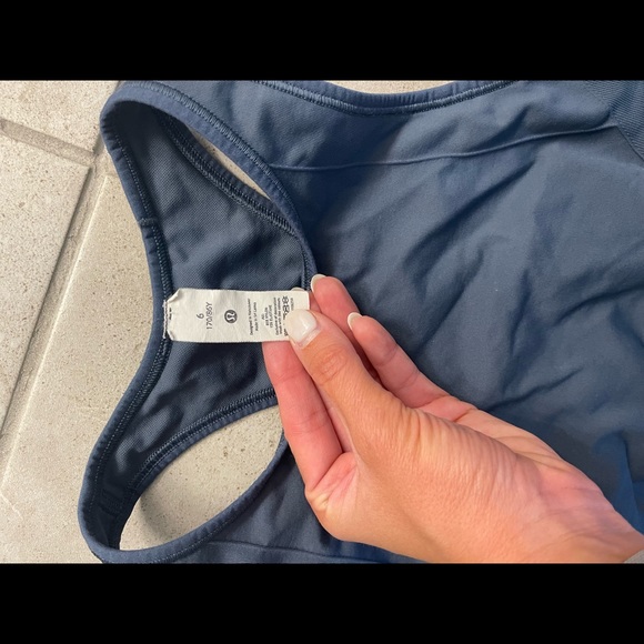 Lululemon Ebb to Train Bra - Picture 2 of 3